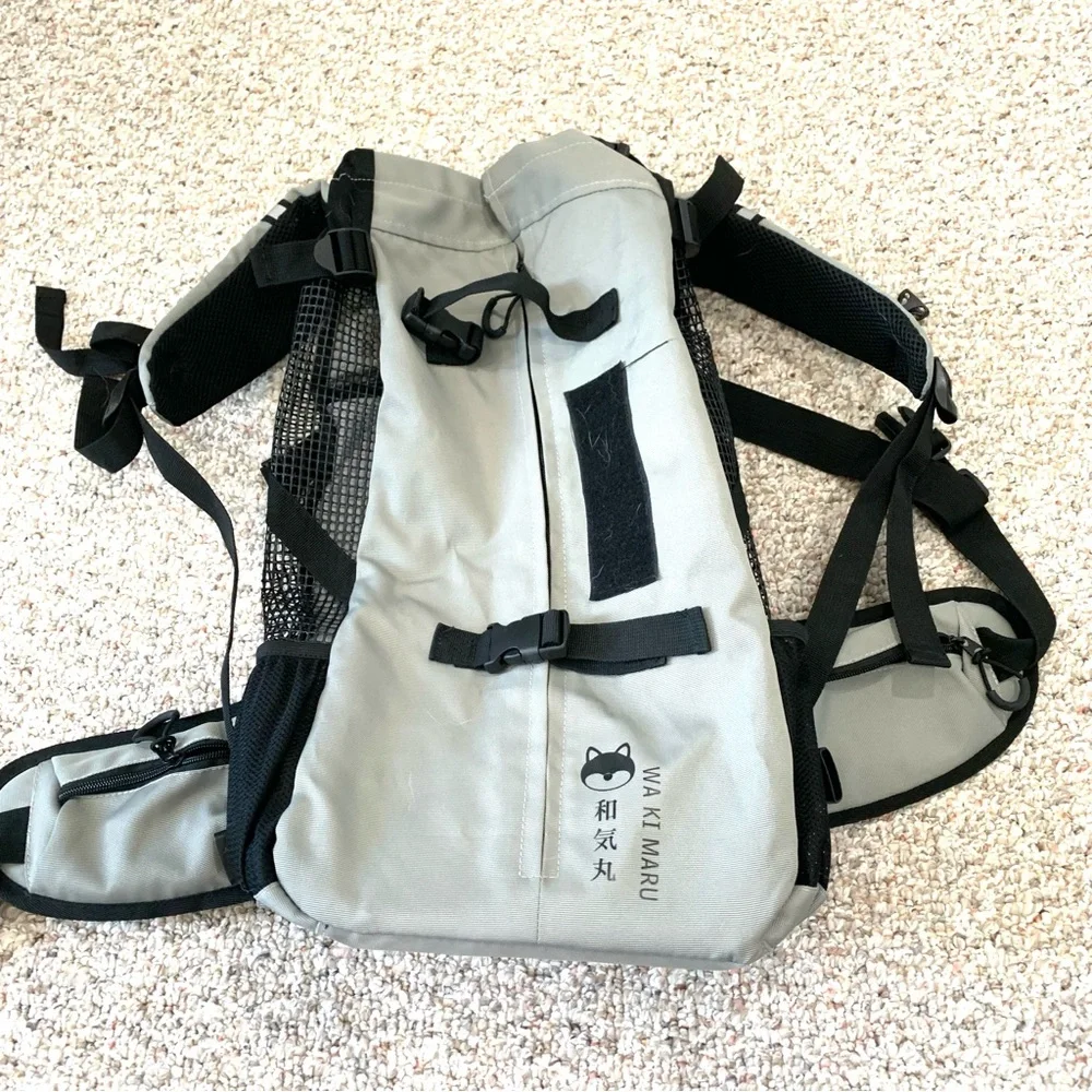 Pet Dog Cat Carrier Backpack Size L – Secure Stylish for Outdoor Travel NEW NWOT